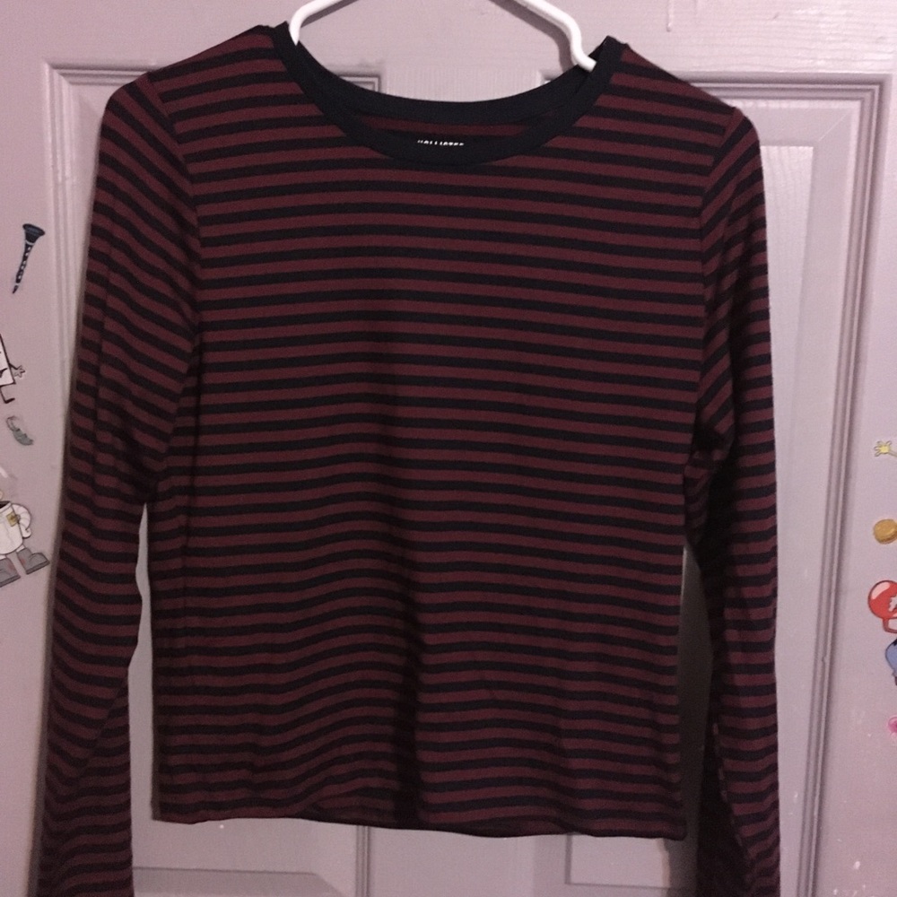 Hollister - Striped Long Sleeve Women's Top in Burgundy and Navy Blue